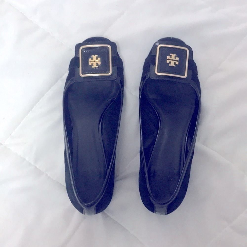 TORY  BURCH SIZE 8 SUEDE LEATHER HEALED SHOES